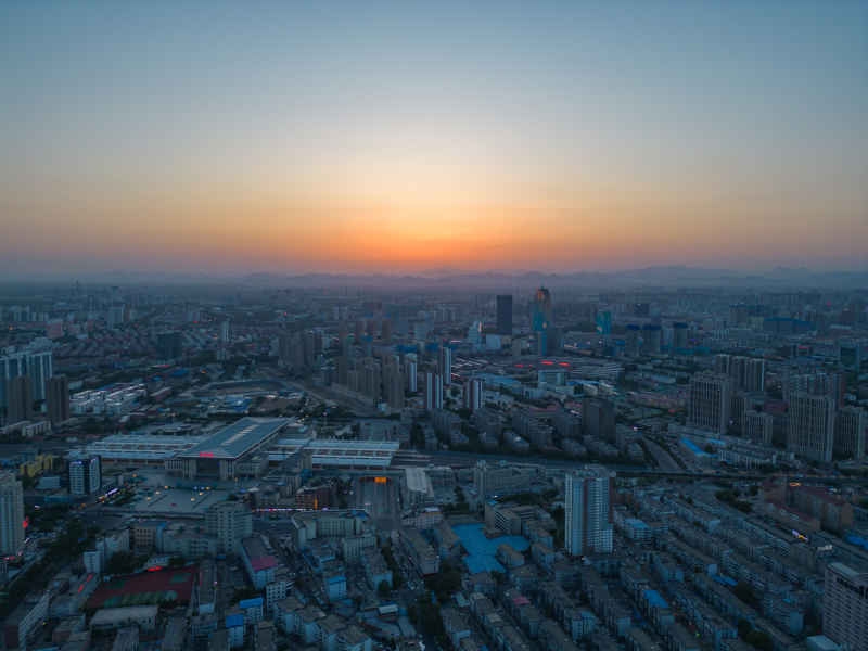 保定站夕阳晚霞