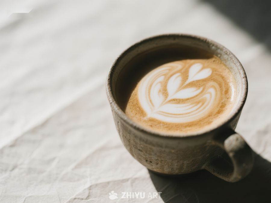 陶瓷杯中的拿铁艺术 255