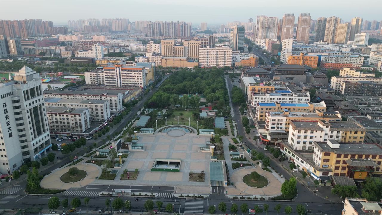 航拍许昌曹魏古城春秋广场