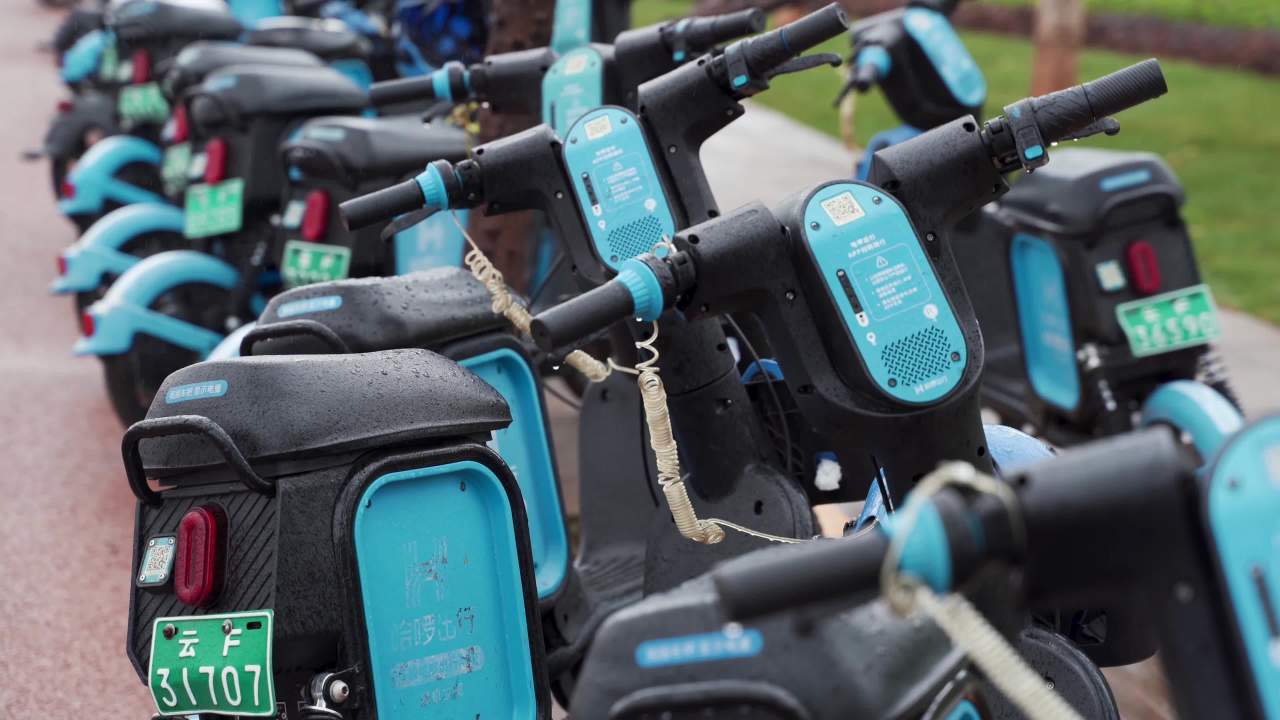 城市共享电动自行车