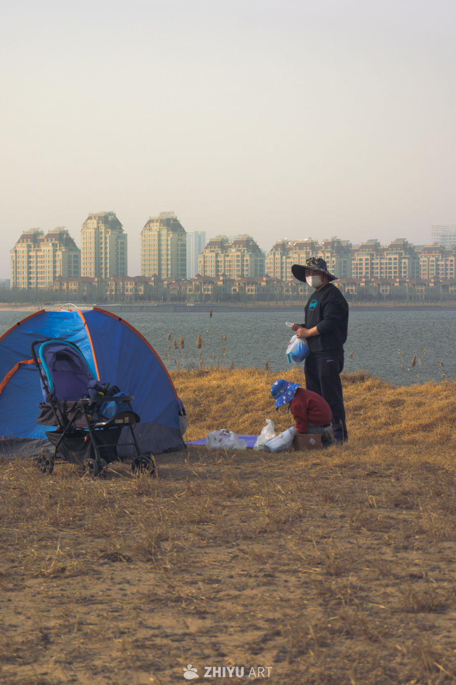 湖边亲子露营时光