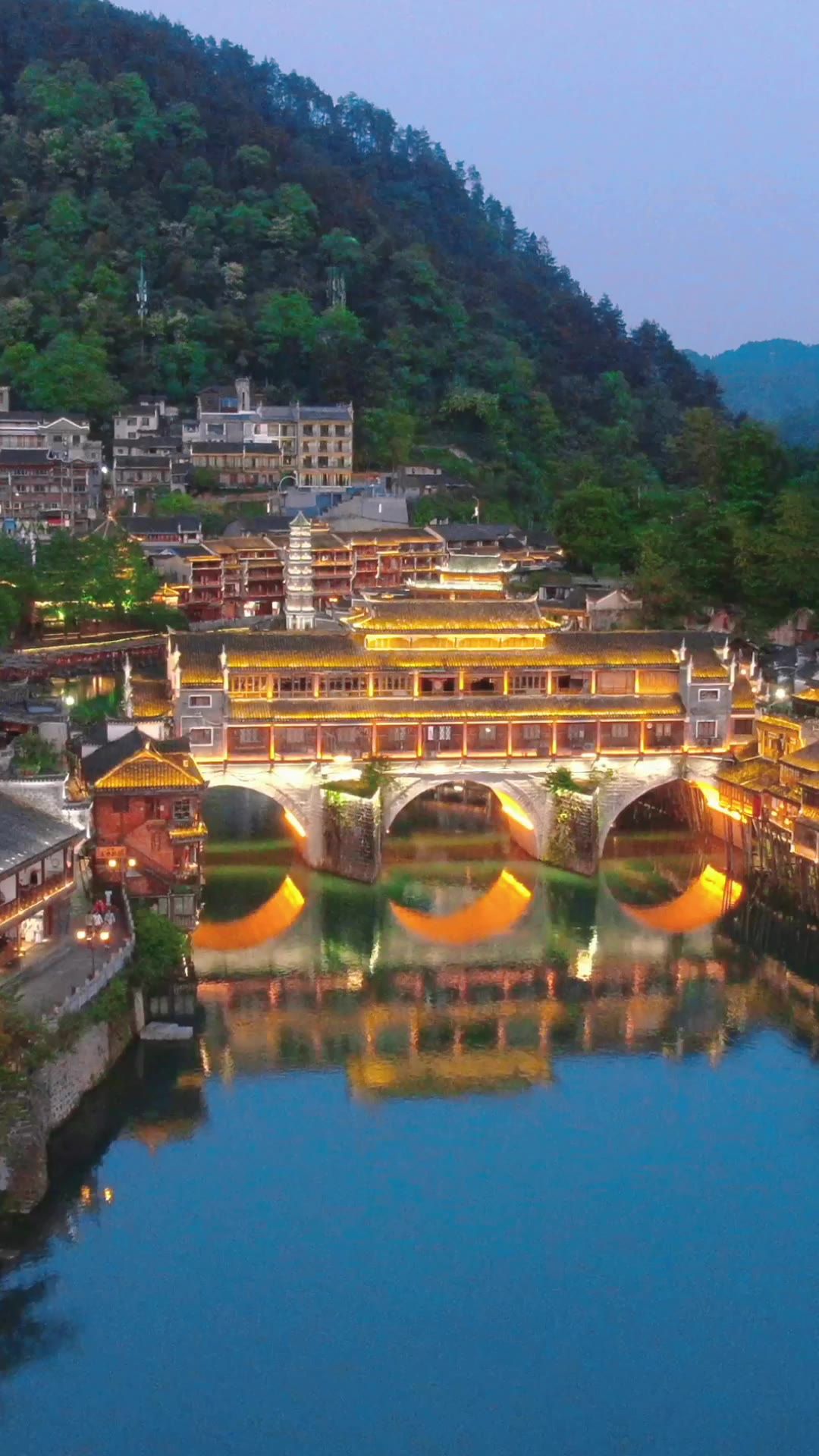 湖南湘西凤凰古城竖屏航拍