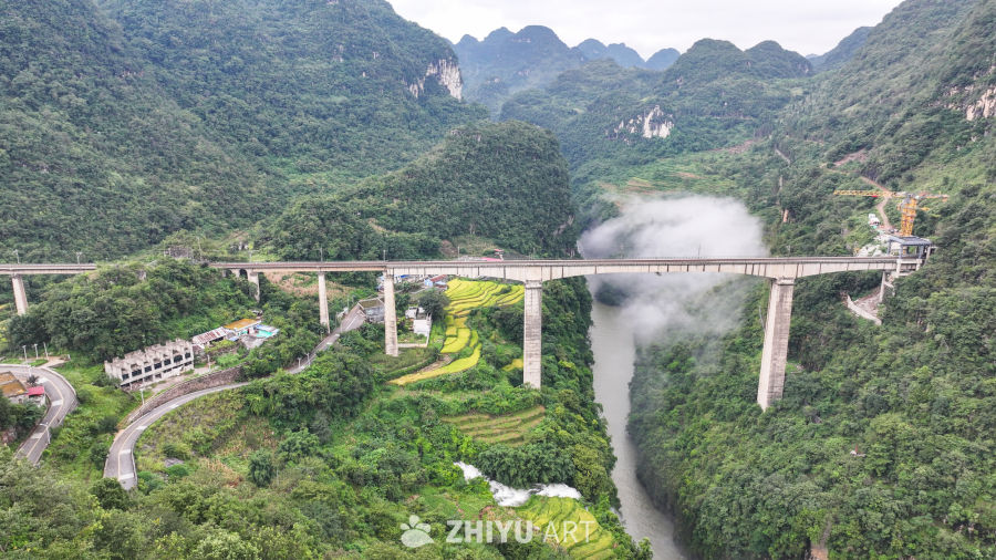 航拍铁路火车桥梁 峡谷瀑布 4