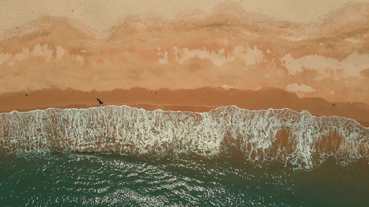 大海海浪沙滩礁石风景实拍