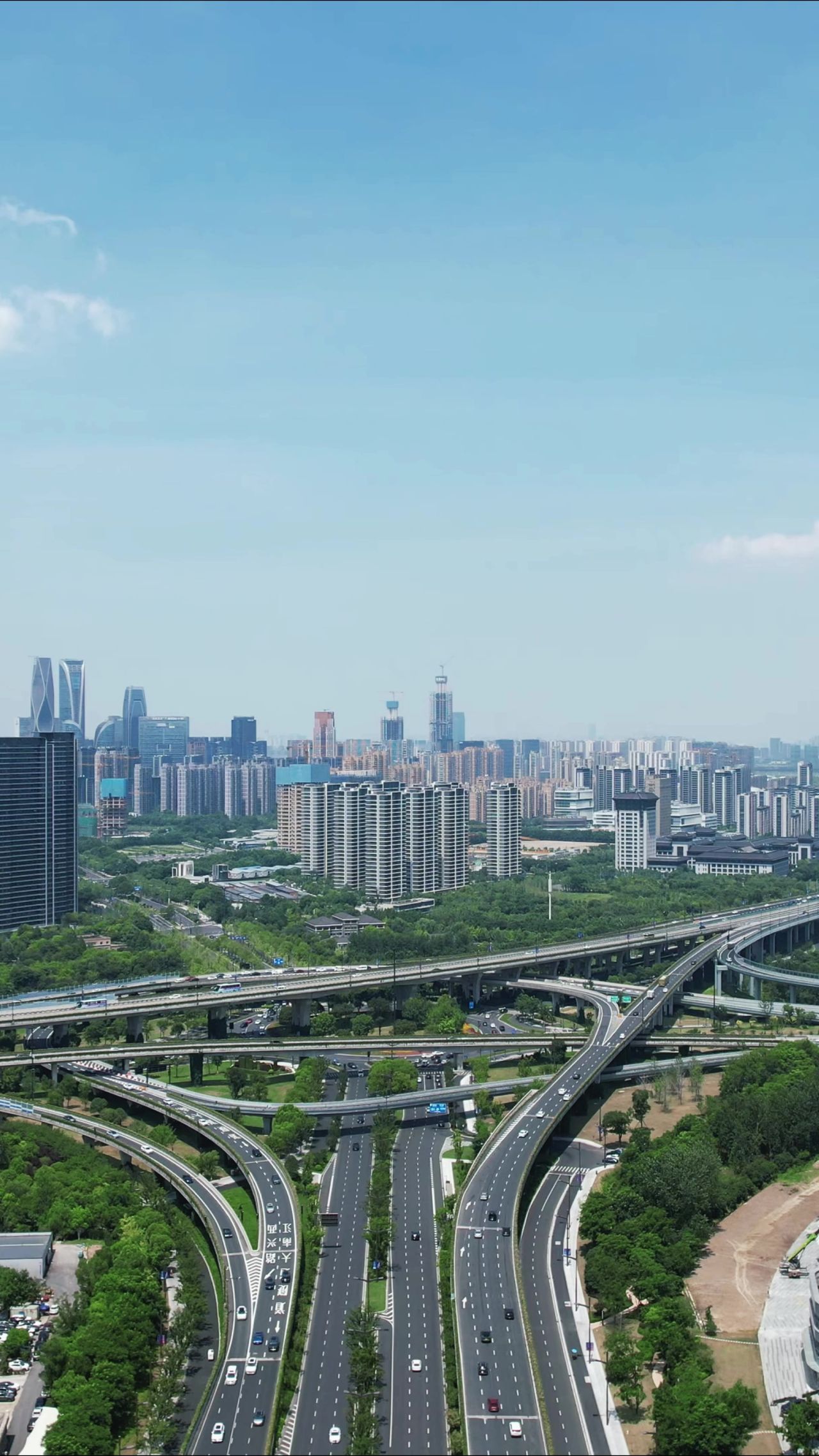 浙江杭州滨江新区城市建设竖屏航拍 