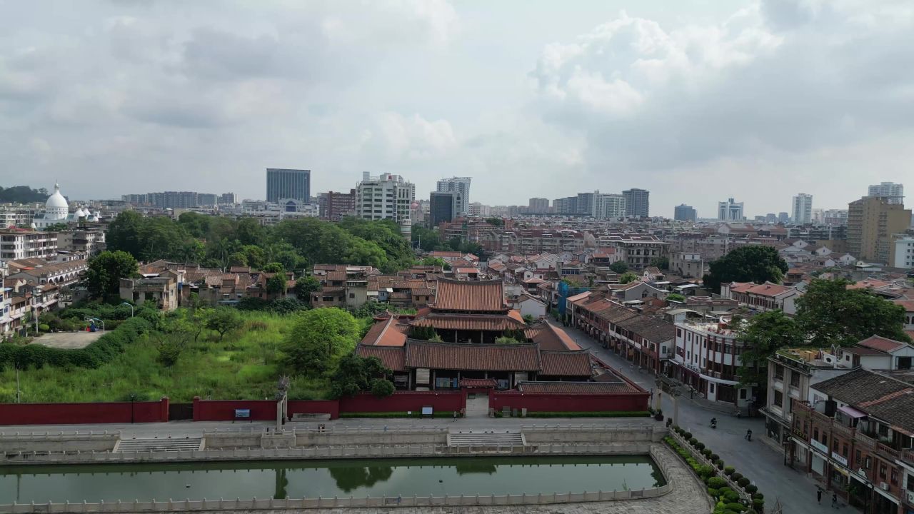 航拍福建漳州古城文庙