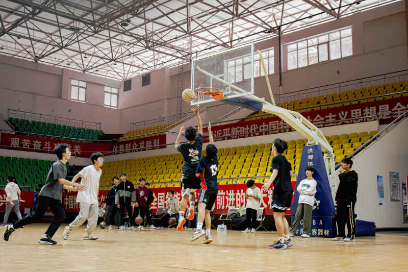 篮球对抗
