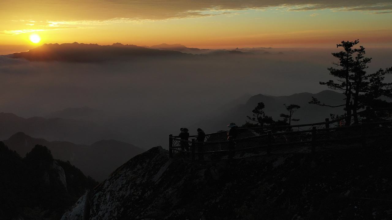 日出云海观景台