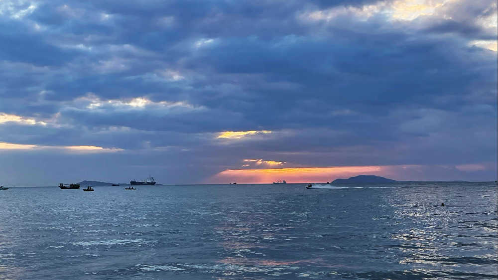 大海日光