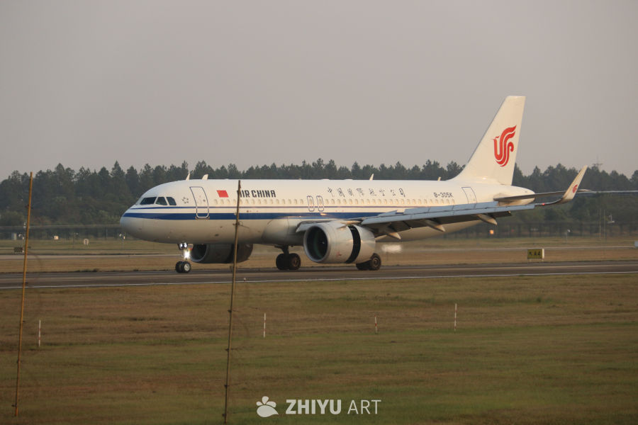 中国国际航空A320飞机起飞