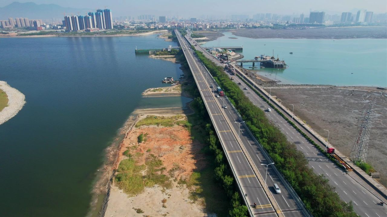 厦门航拍新阳大桥景观