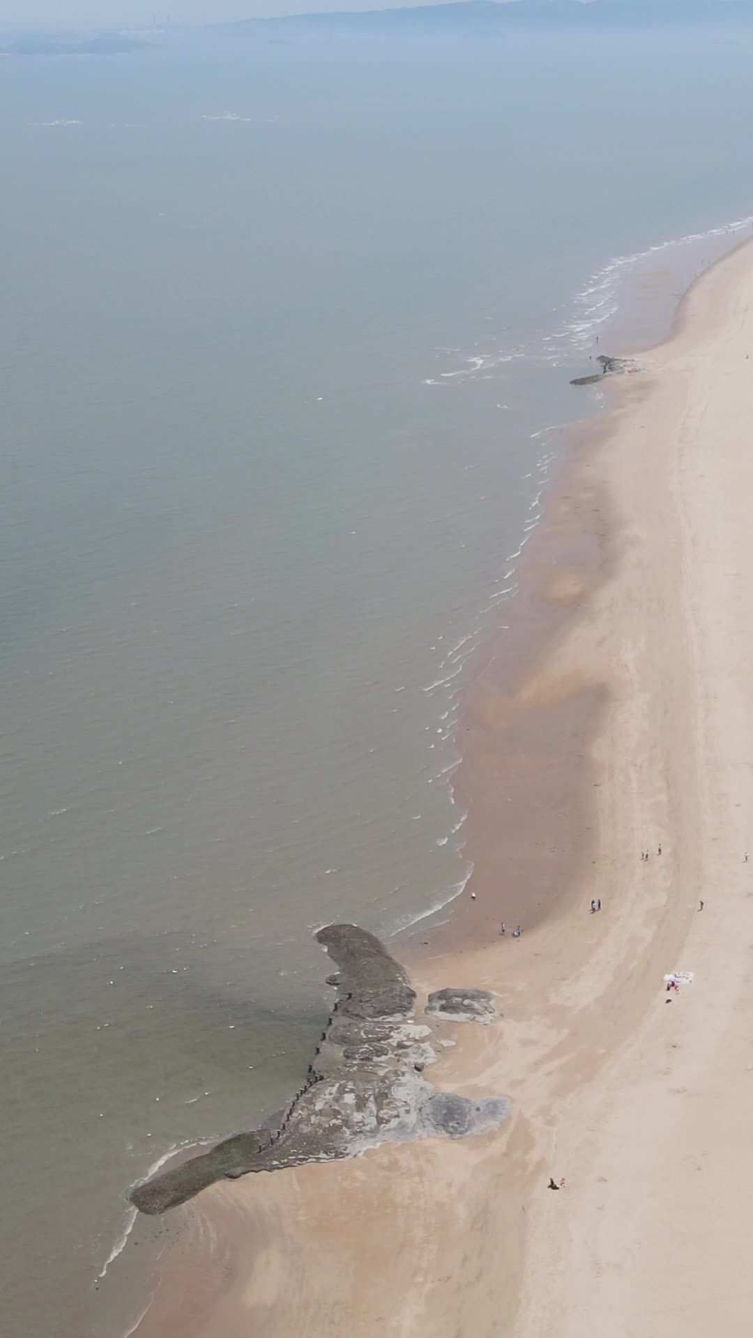 海滨城市的宁静时光