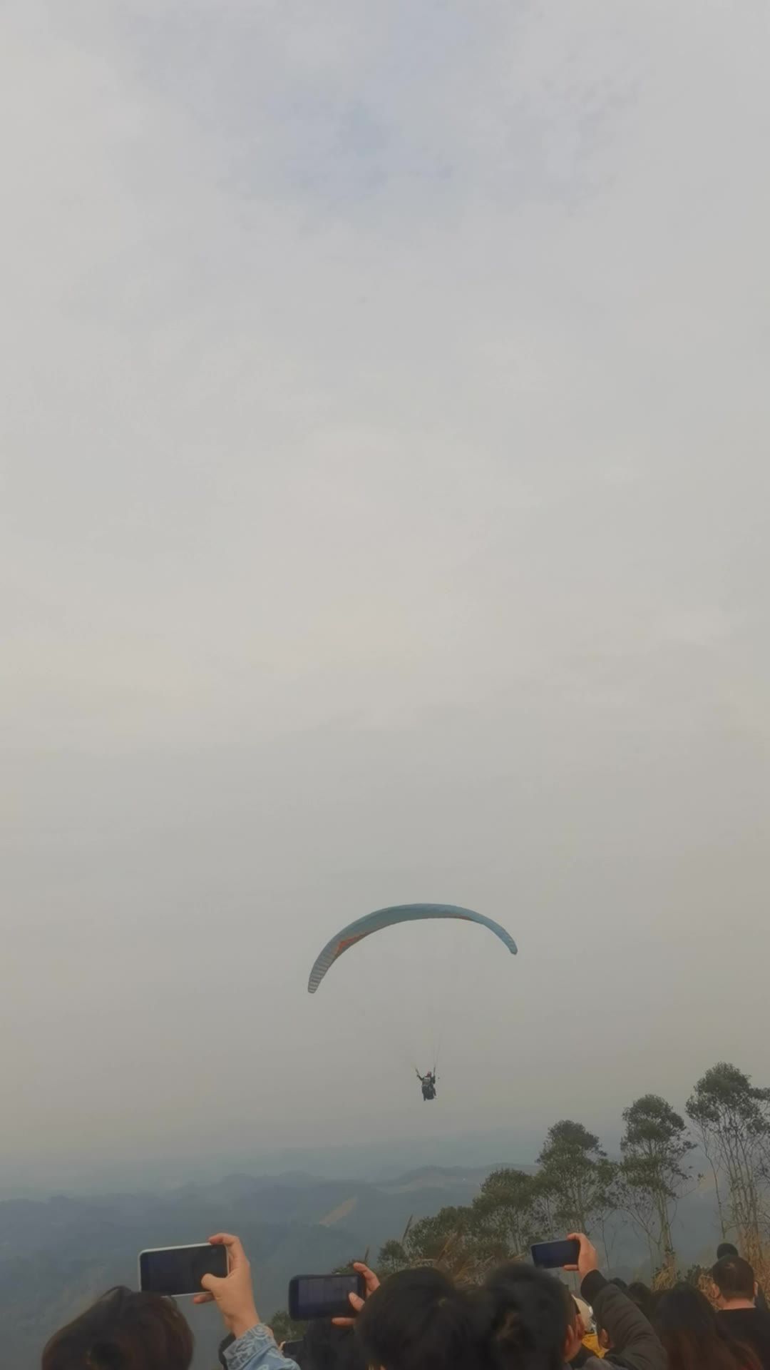 极限运动滑翔伞