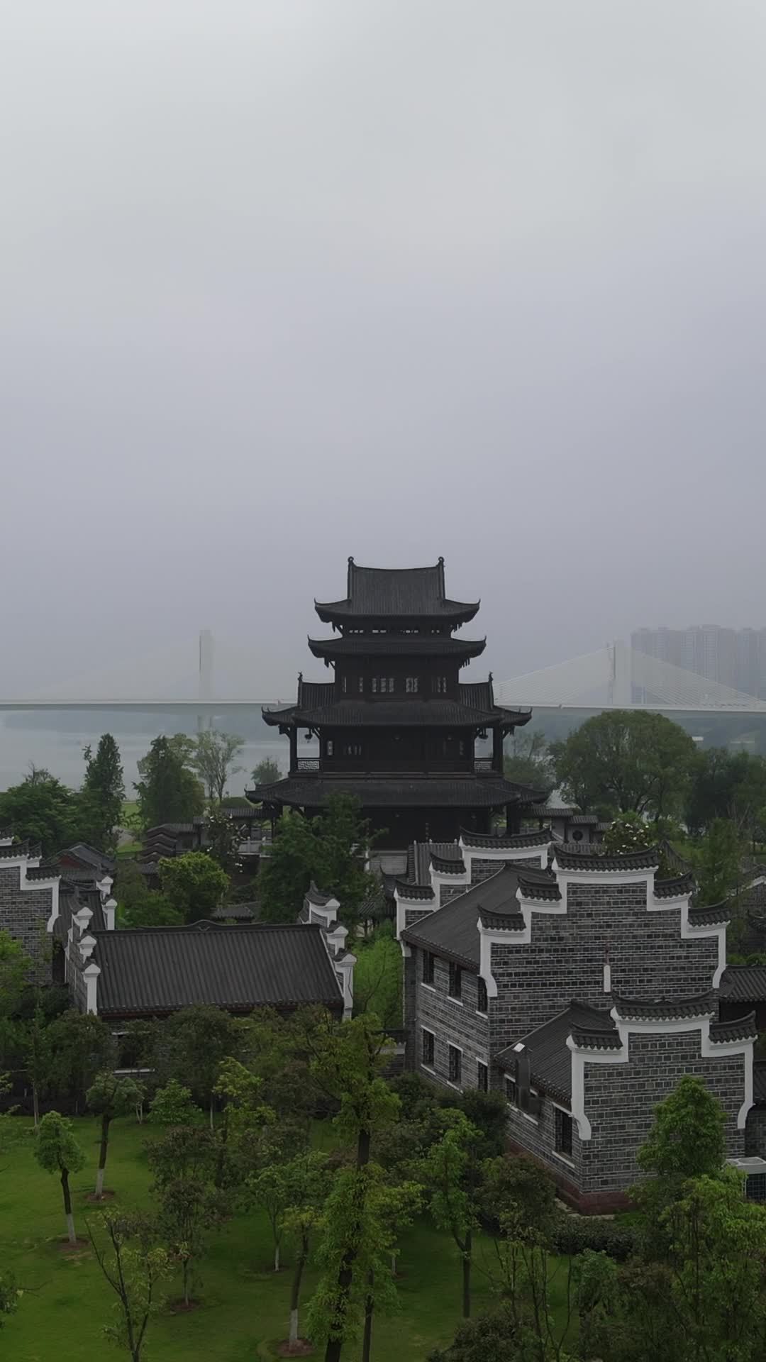 雾中古典园林