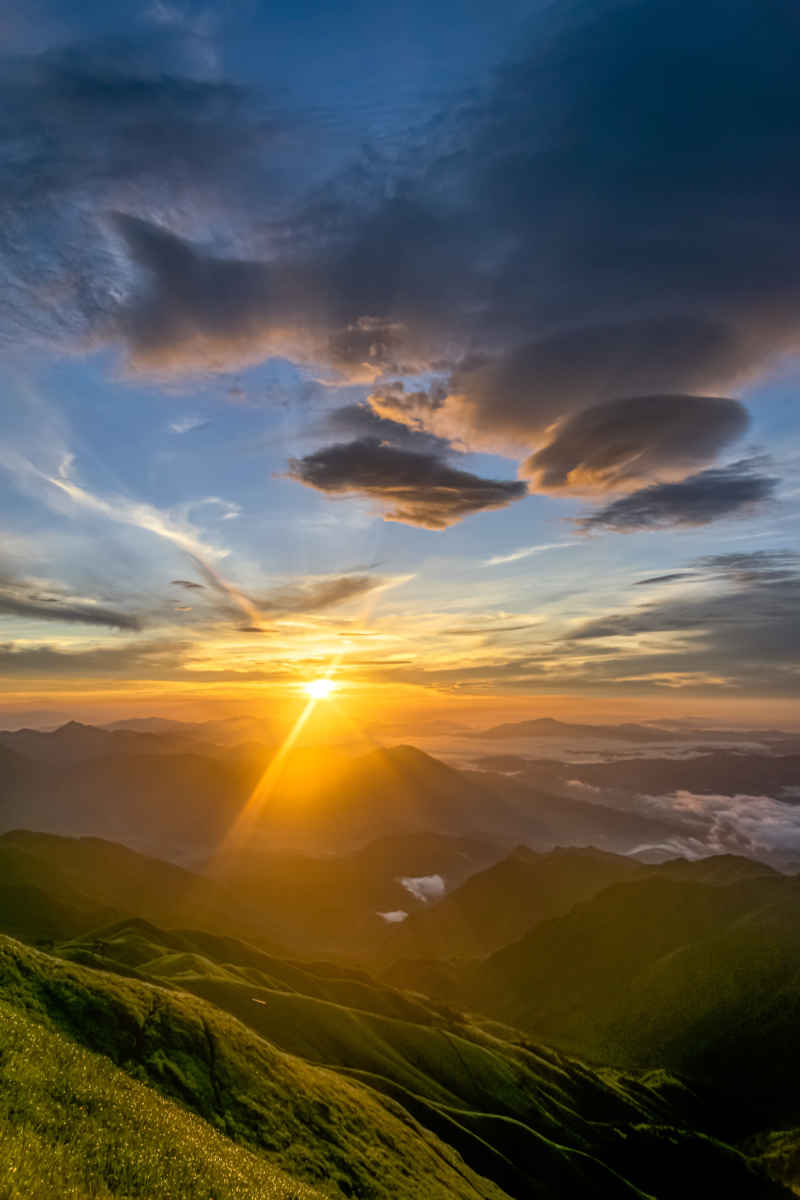 武功山日出
