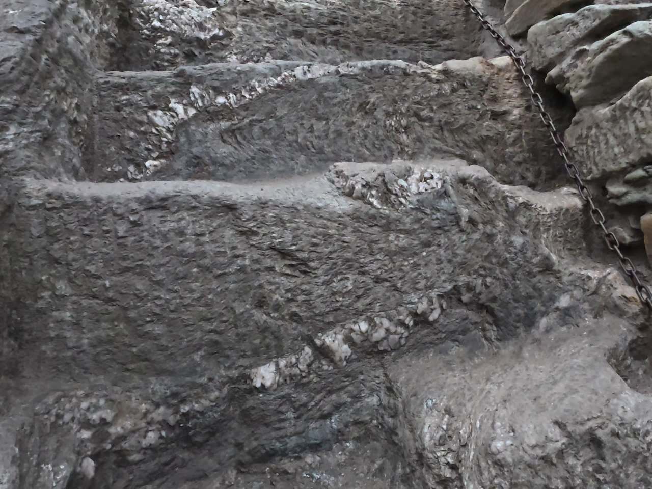 石阶上的攀登之旅