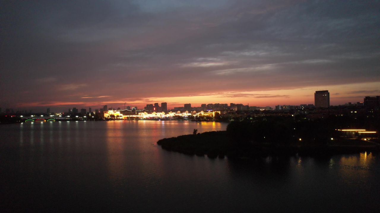 中华水上古城夕阳晚霞火烧云夜景降临山东聊城  