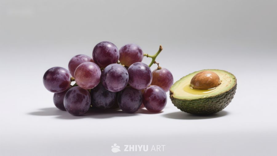 葡萄与牛油果的静物组合