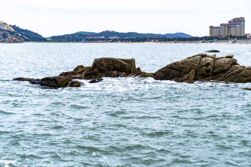 大海礁石海浪