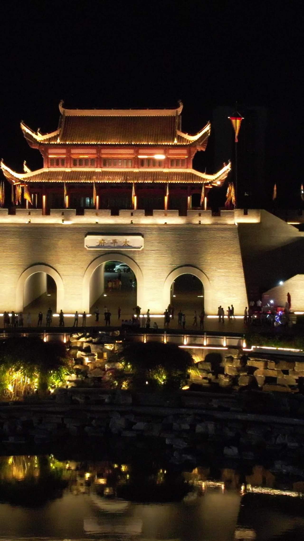夜色中的古建筑