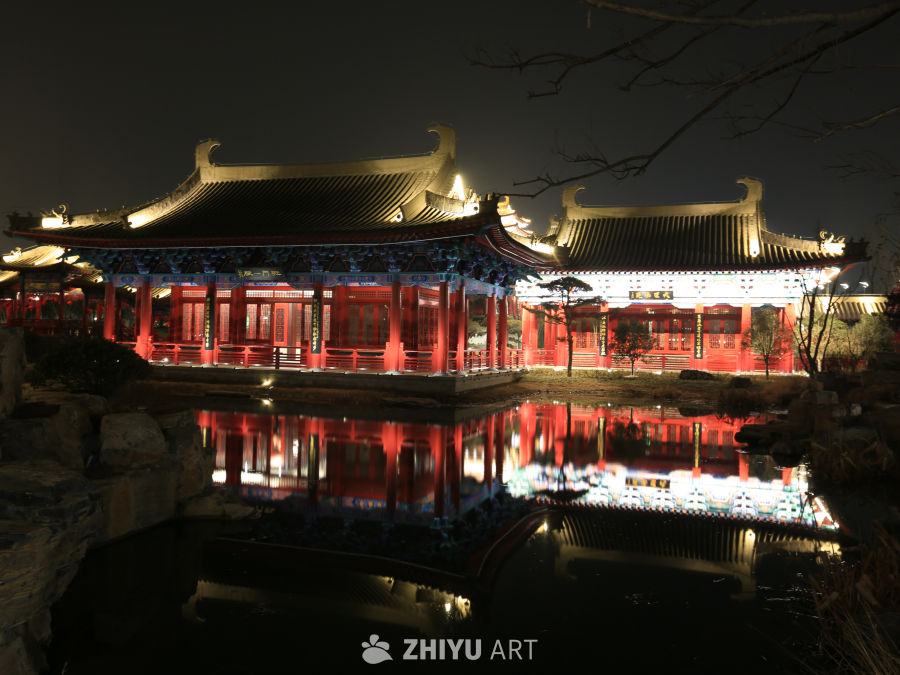 夜色中的古建筑