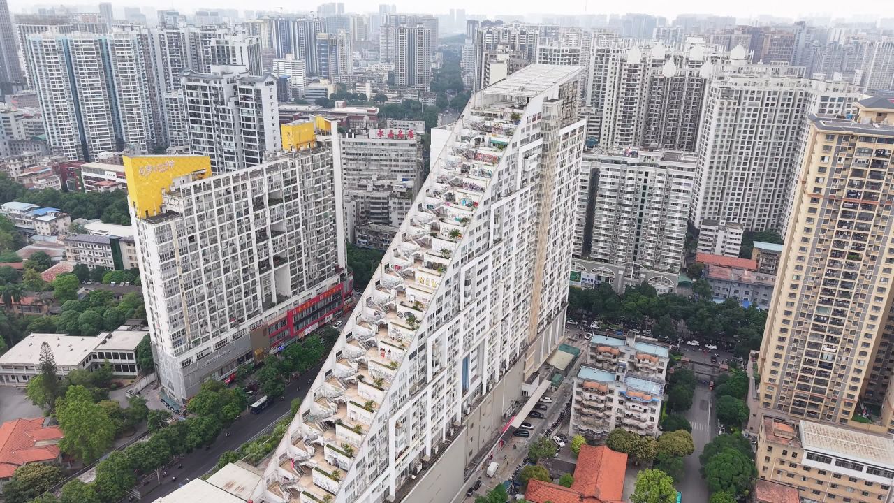 崇左 8