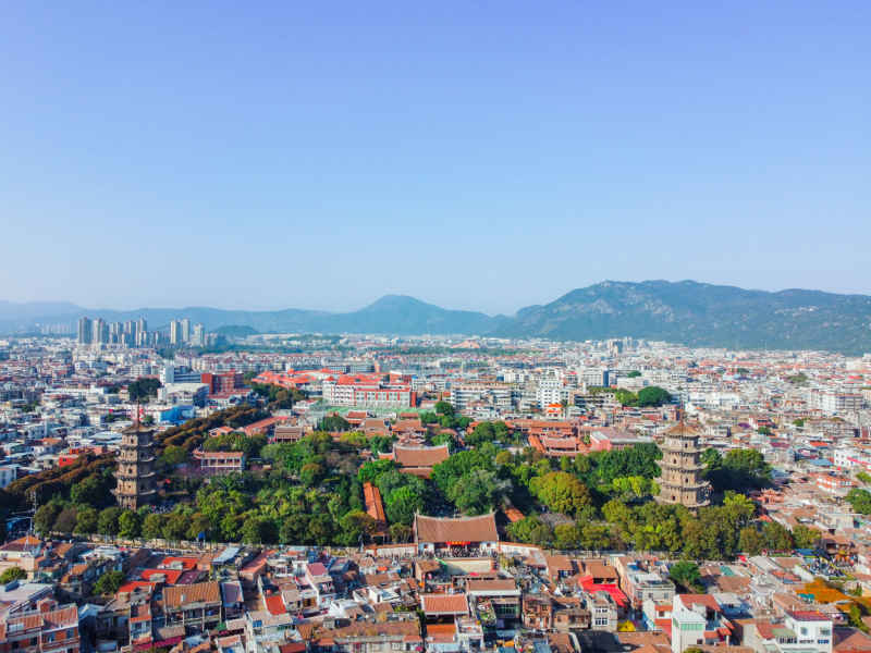 航拍福建泉州古城区建筑风光 21