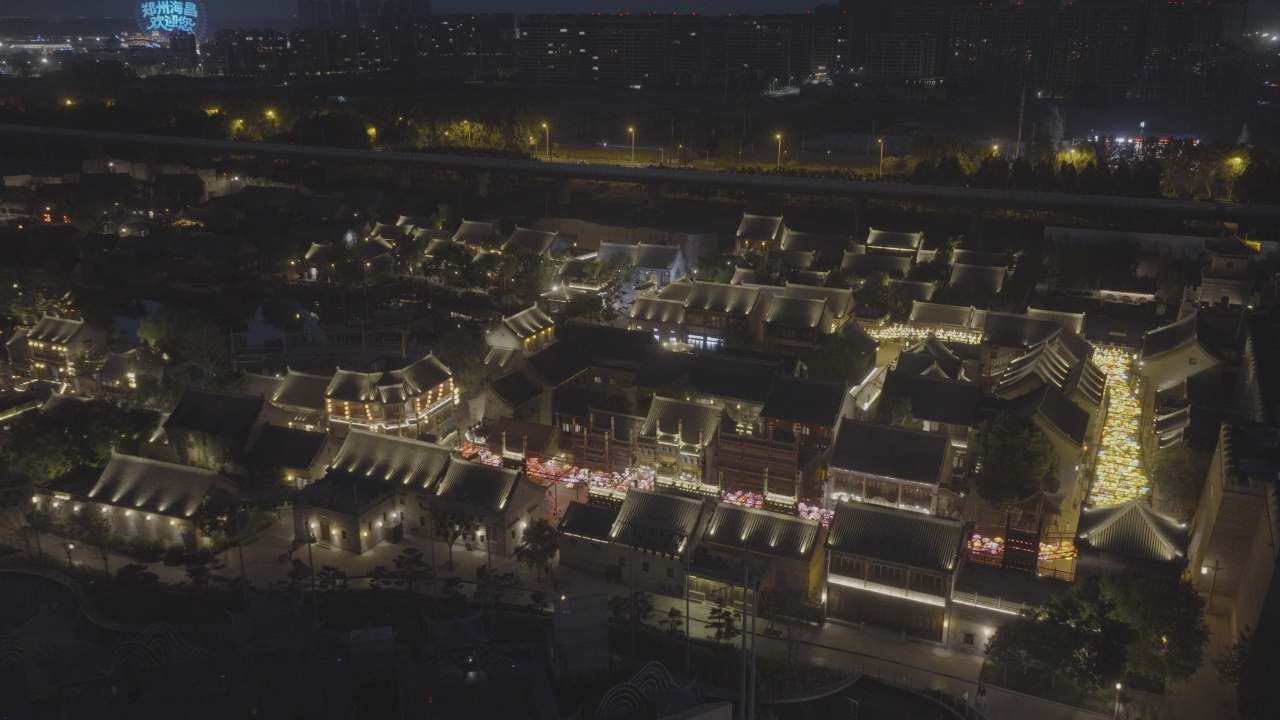 夜色中的古街繁华
