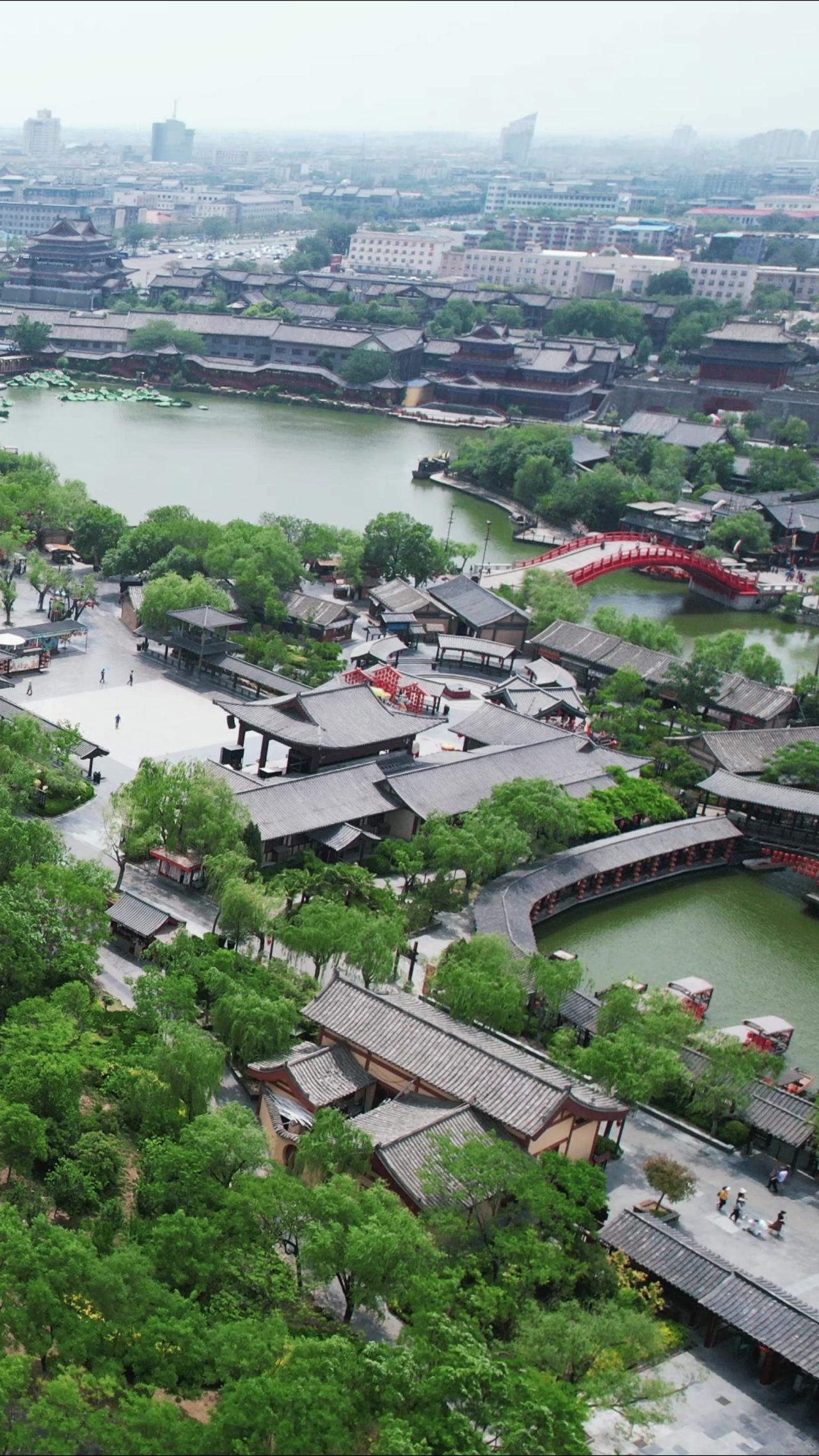河南开封清明上河园5A景区竖屏航拍 