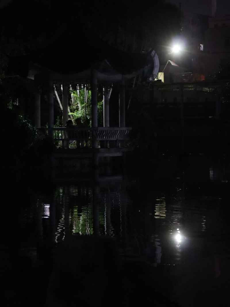 水中静影