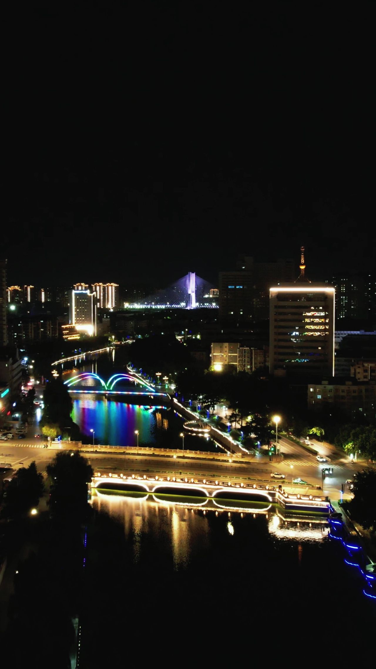 江苏徐州城市夜景灯光竖屏航拍