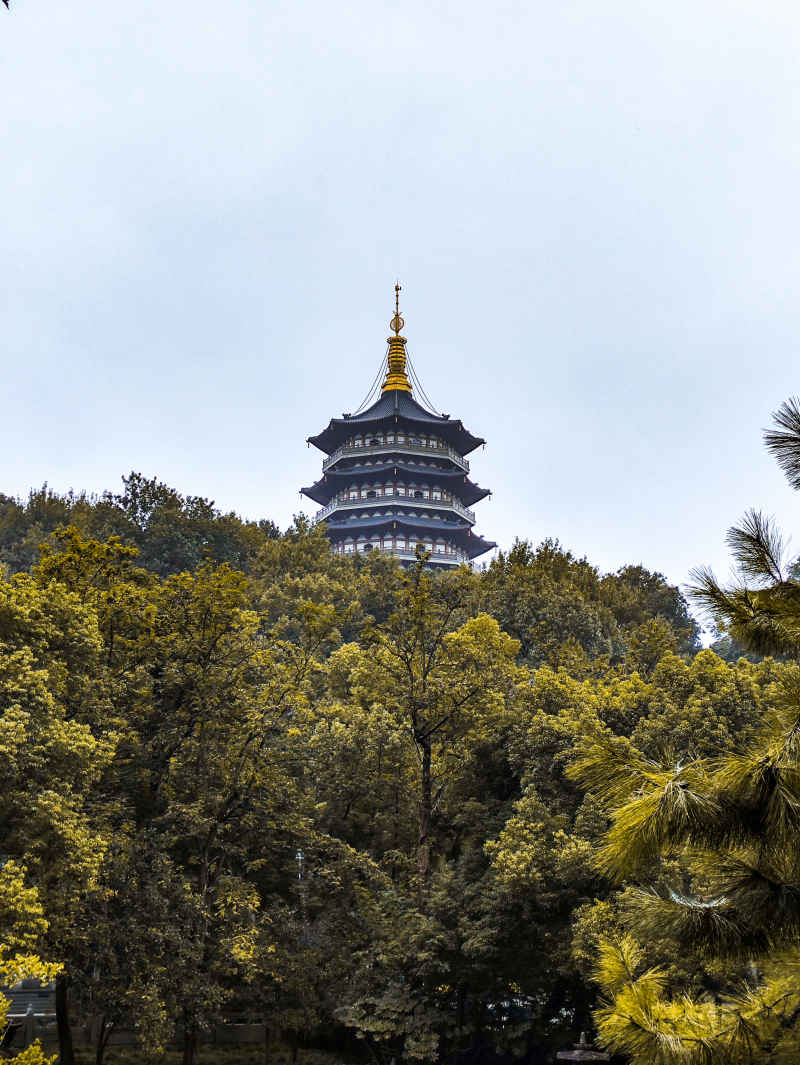 杭州西湖雷峰塔