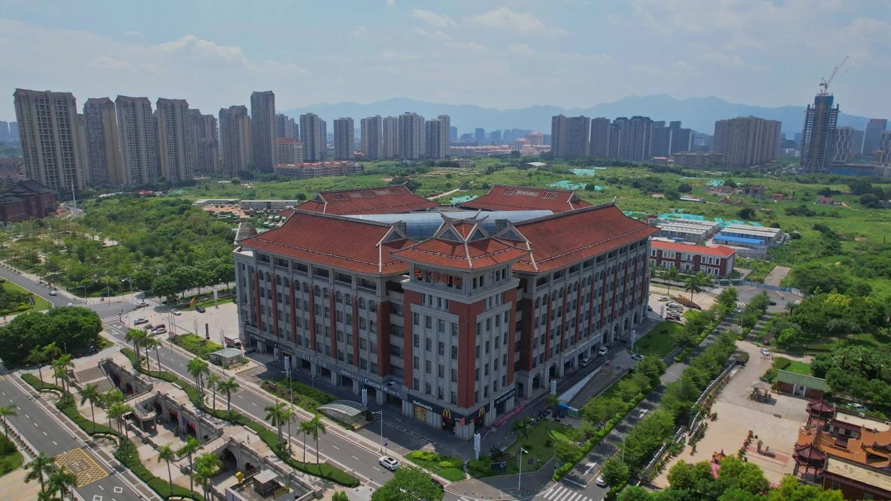 航拍厦门宝象红星美凯龙 3