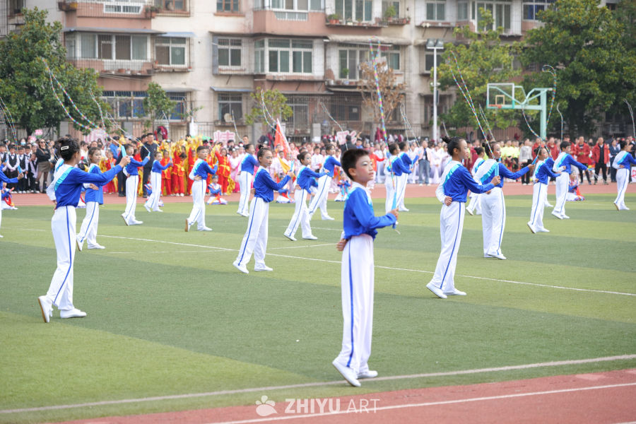 中小学生体育活动展示 96
