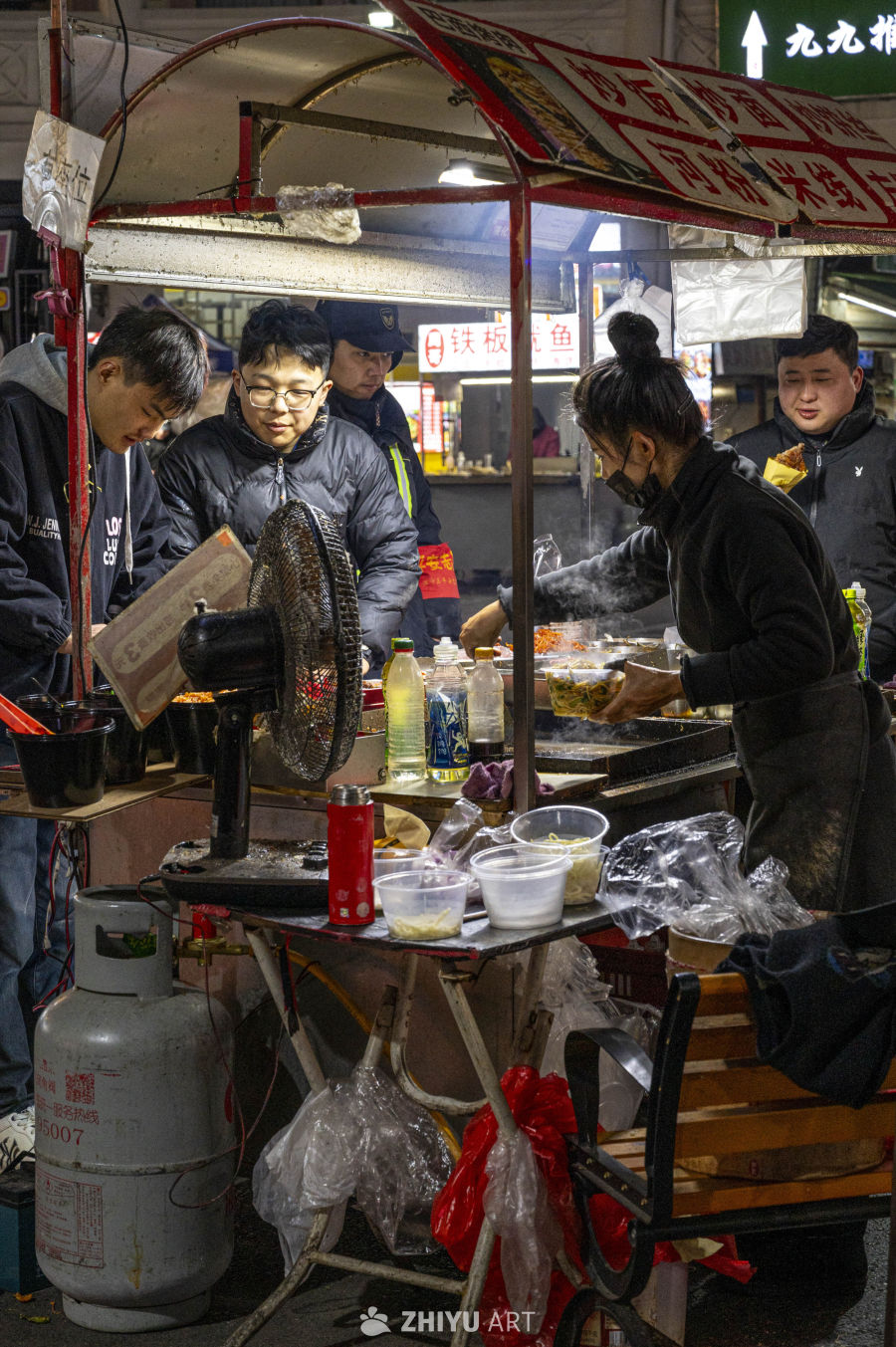 街头小吃人间烟火深夜食堂 1