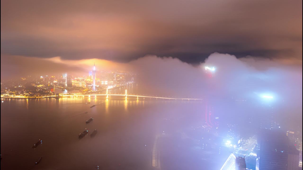 珠海空中俯瞰云海中珠海中央十字门