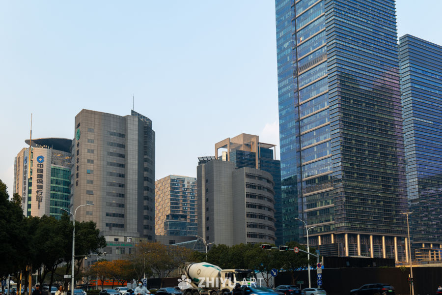 都市高楼与施工现场