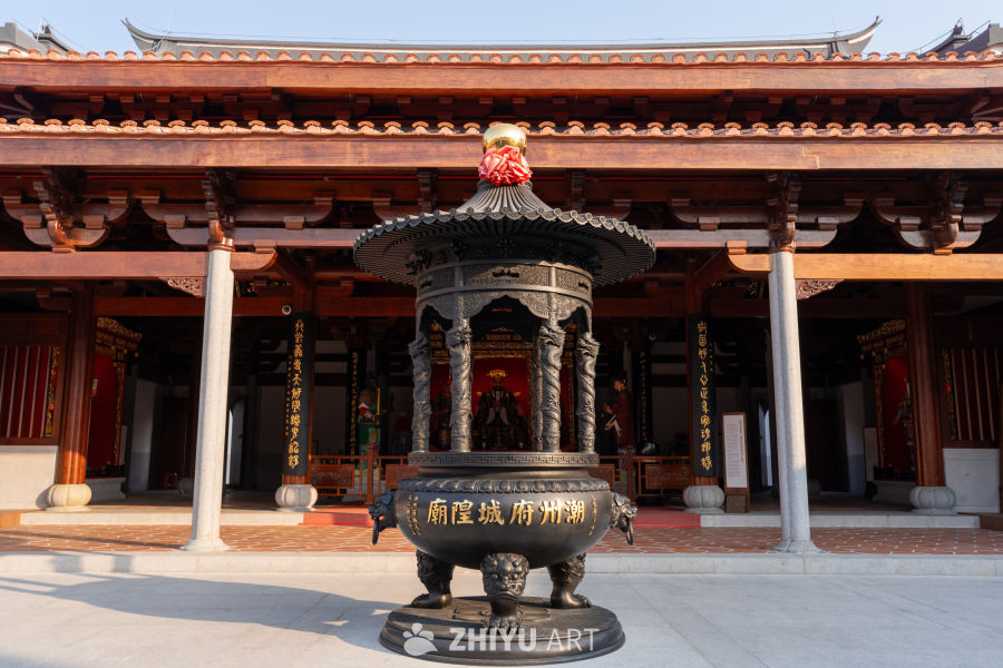 潮州府城隍庙香炉特写