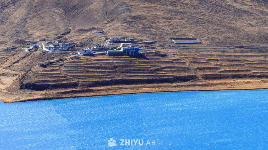 高原湖泊与梯田山村