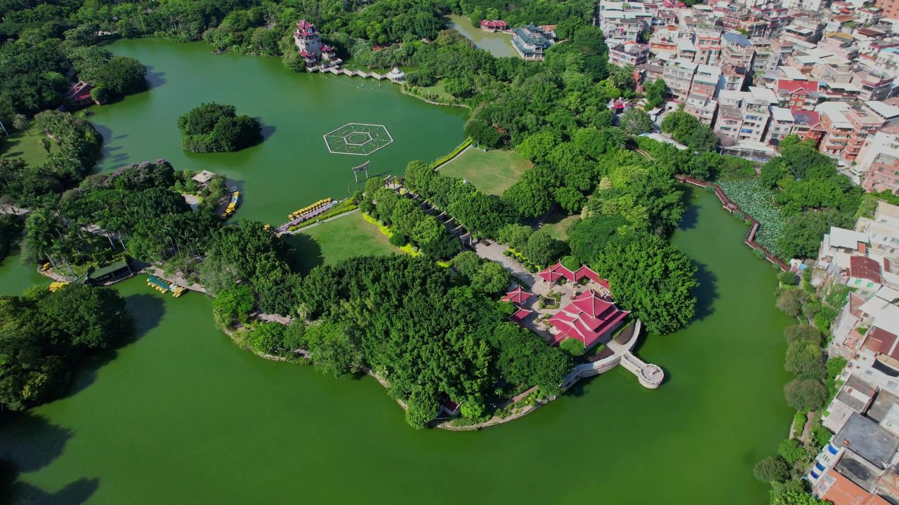 航拍泉州东湖公园