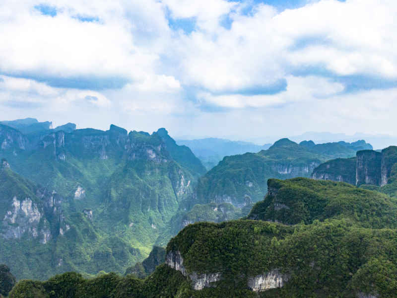 湖南张家界秀丽山川