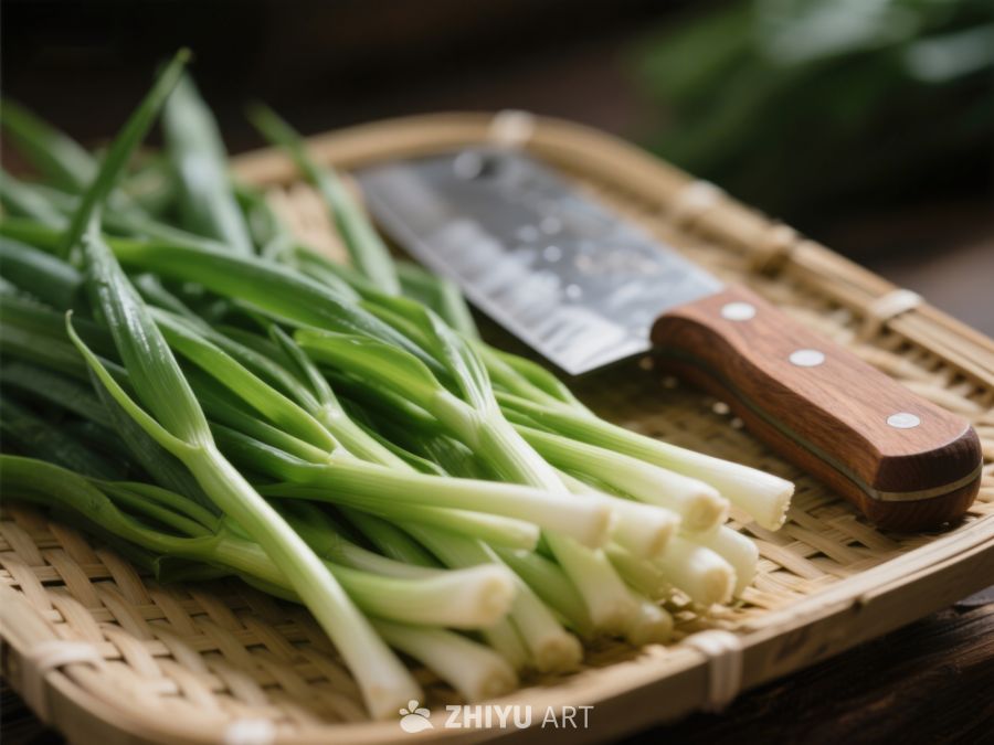 新鲜葱段与菜刀置于竹篮 397