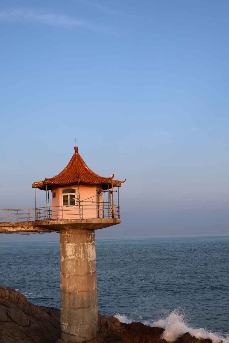 海上孤塔
