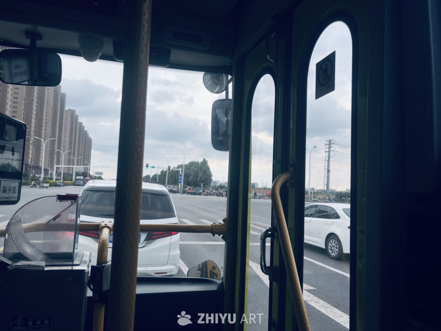 公交视角下的城市街景
