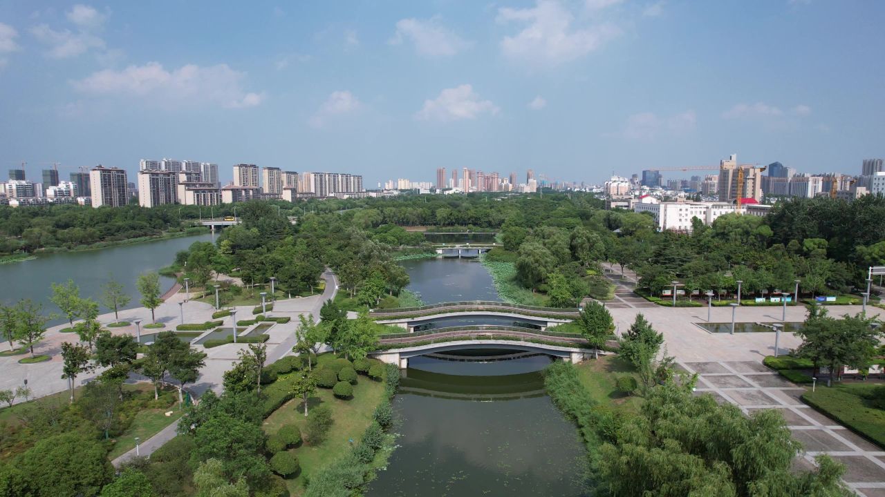 江苏宿迁城市风光绿化植物公园古运河航拍 