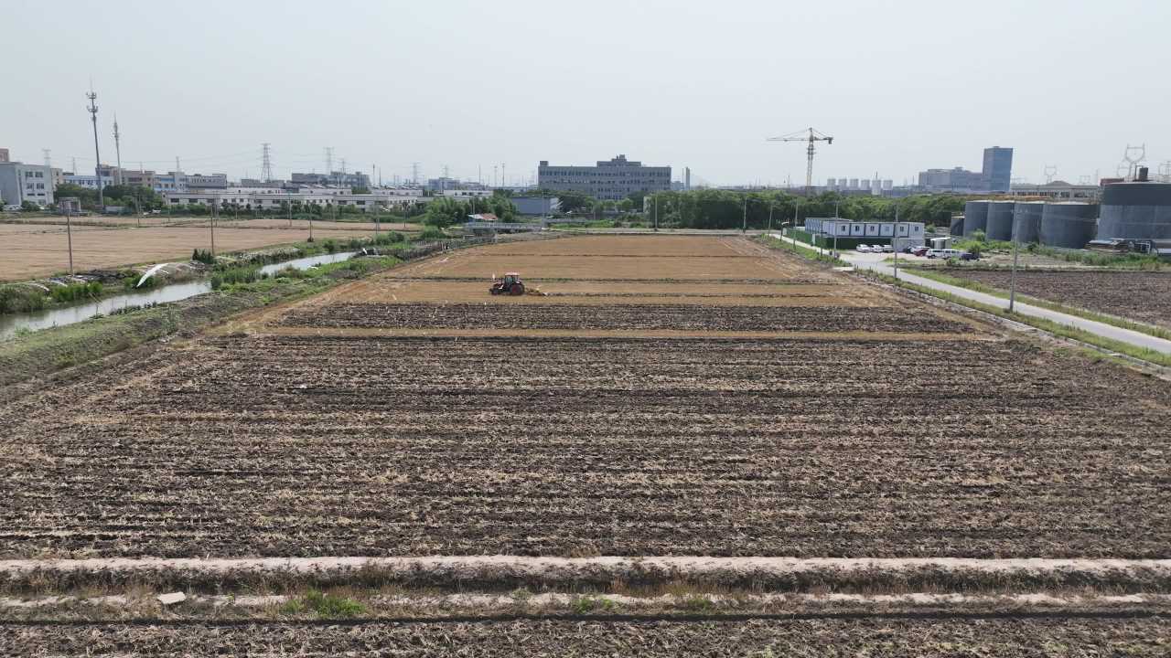 航拍夏收农忙时节 3