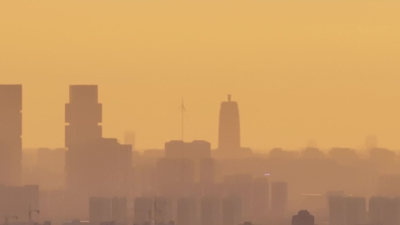 晨曦中的城市