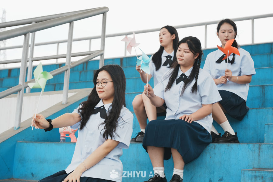 青春校园风车时光