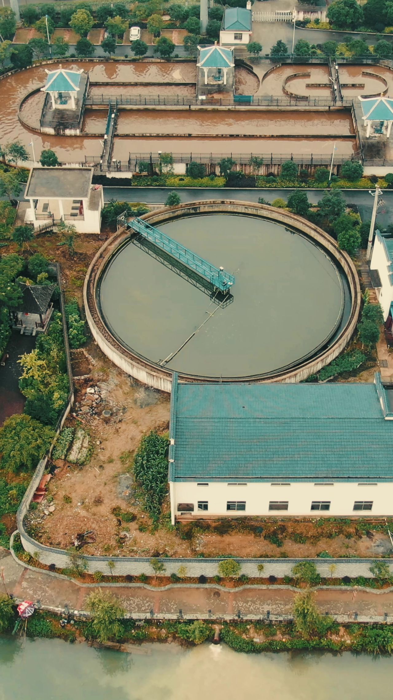 城市 航拍 污水处理厂 竖屏 