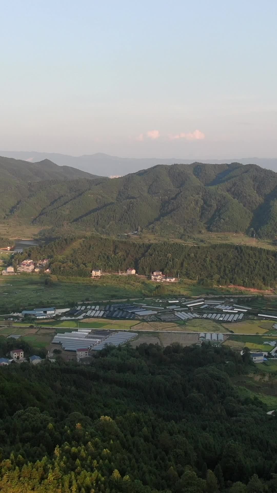 山间静谧村落